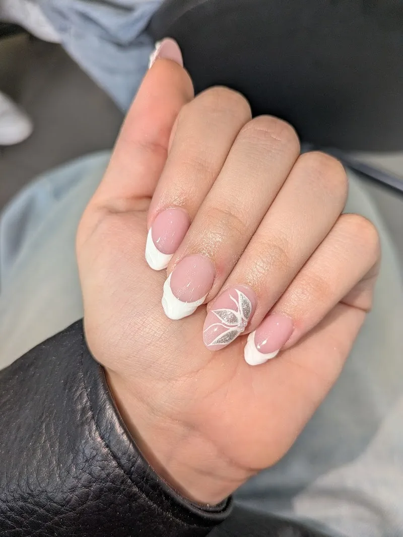 PURE NAIL BAR SANTA EULÀLIA - Institut de beauté L’hospitalet De Llobregat - OneBooking