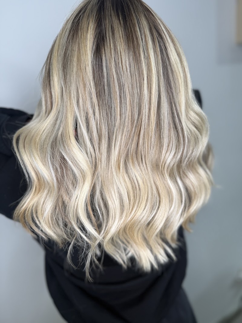 Sonia hair studio - Coiffure Latina - OneBooking
