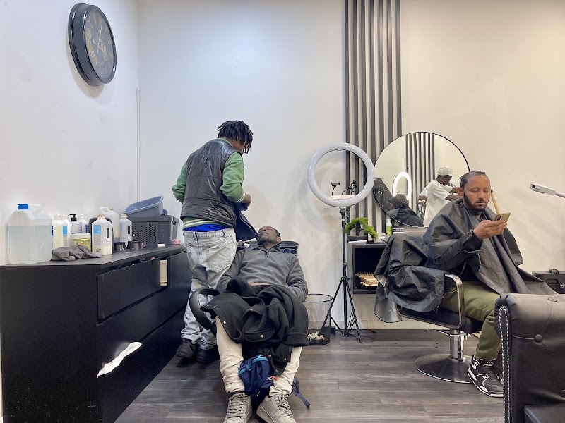 UPTOWN BARBERSHOP