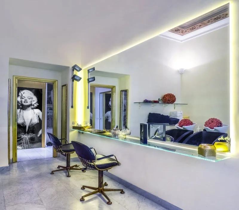 Divina Hairdresser - Coiffure Rome - OneBooking