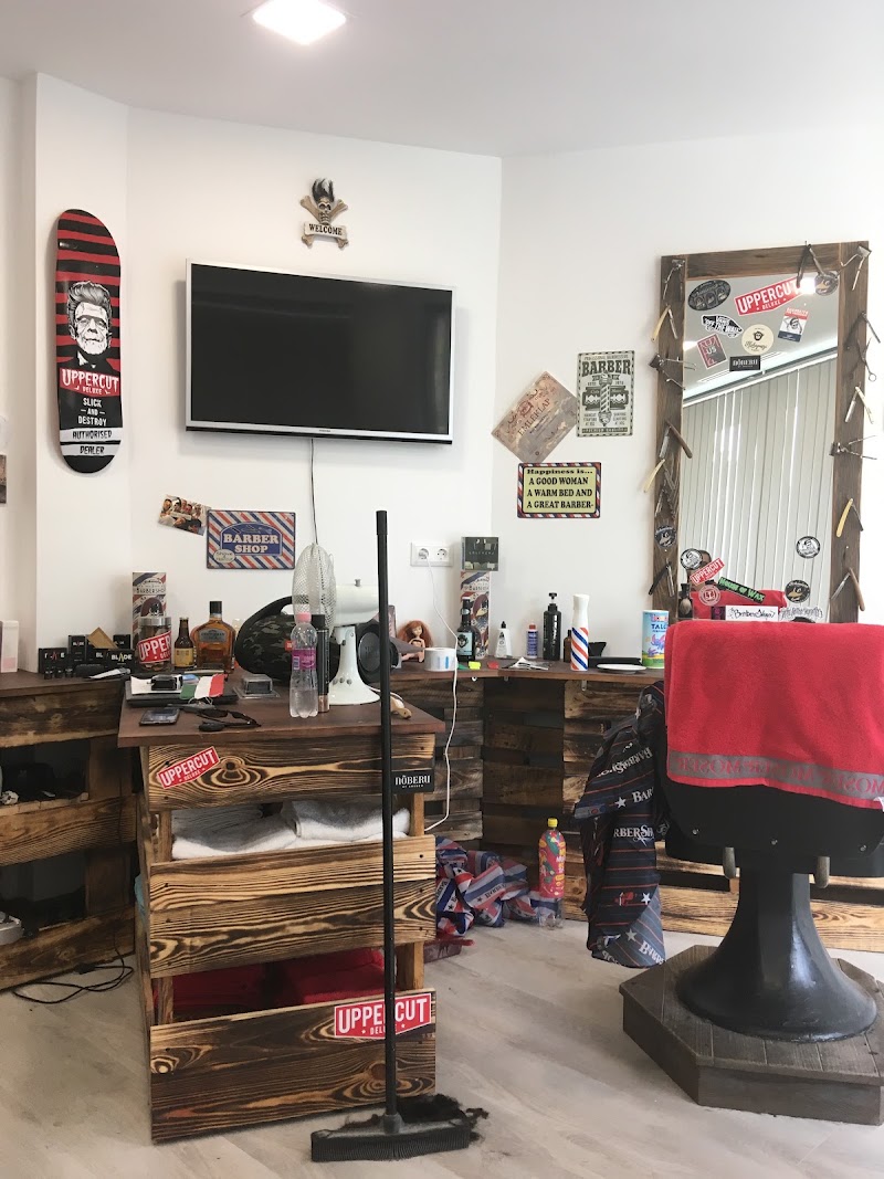 Wolf Hair & Barber