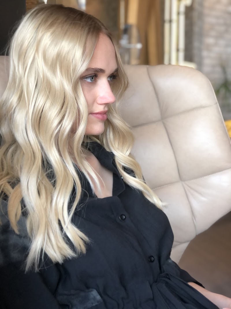 D. Machts Lounge Friseur Berlin Mitte - Coiffure Berlin - OneBooking