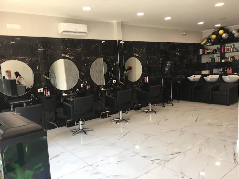 MILANO PARRUCCHIERI Giugliano - Coiffure Giugliano In Campania - OneBooking