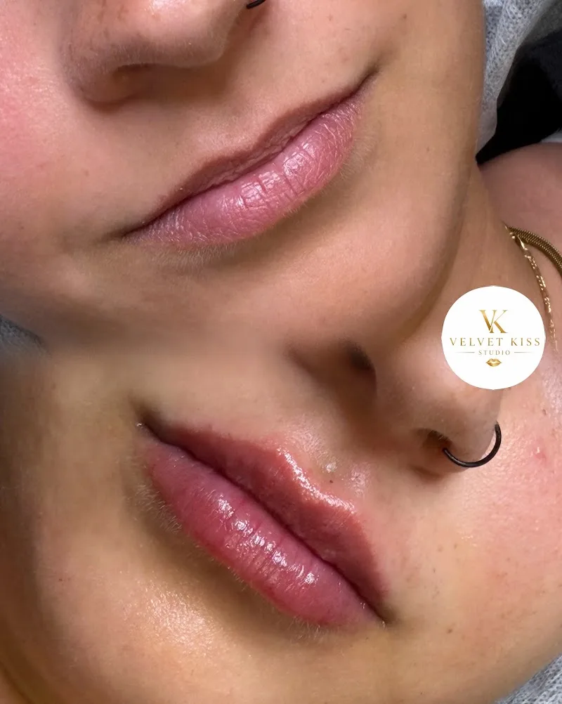 Velvet Kiss Studio - Institut de beauté Santander - OneBooking