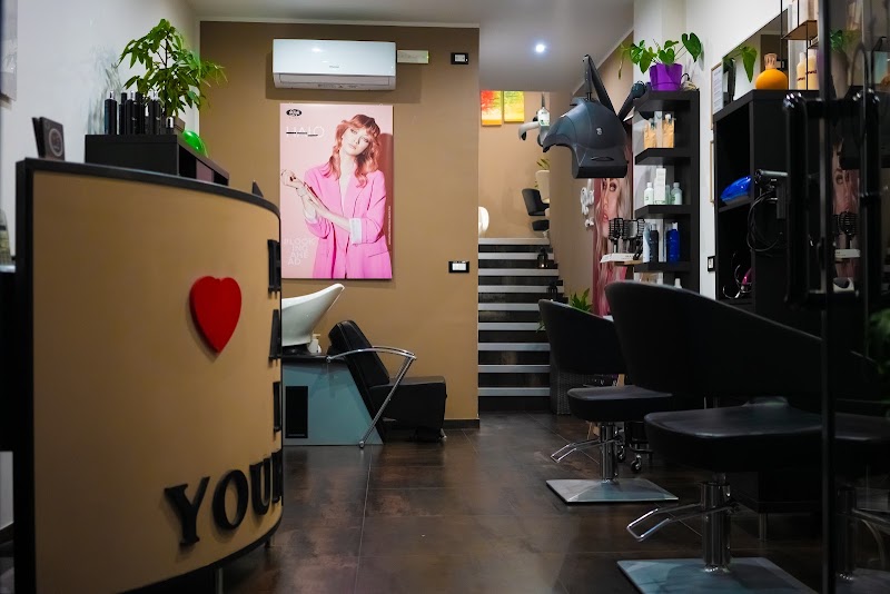 Your Hair - Coiffure Genoa - OneBooking