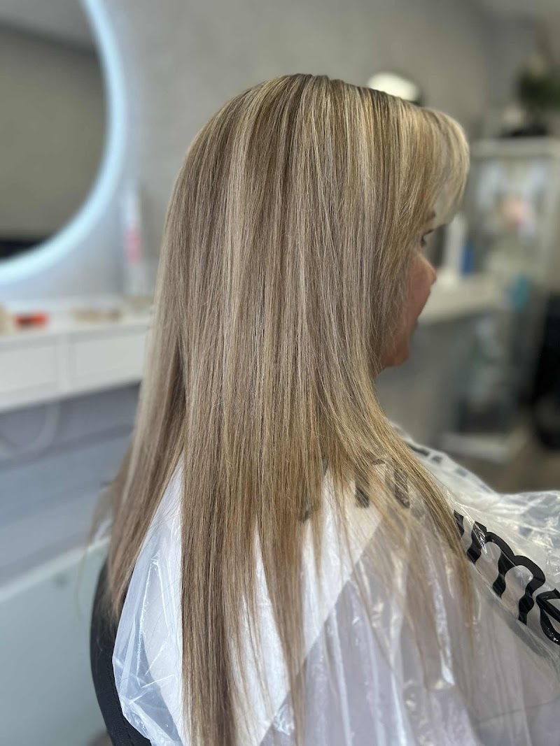 Velvet touch hair & beauty salon by Vaida