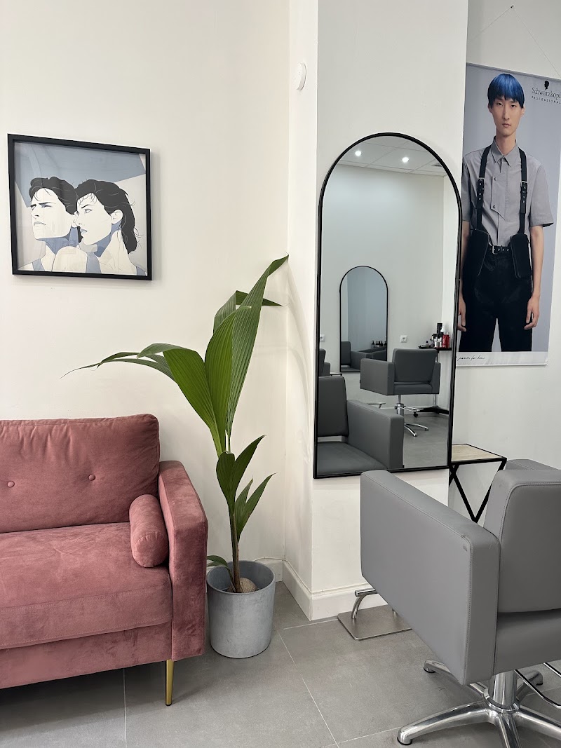LA PELONA Hair Salon - Coiffure València - OneBooking