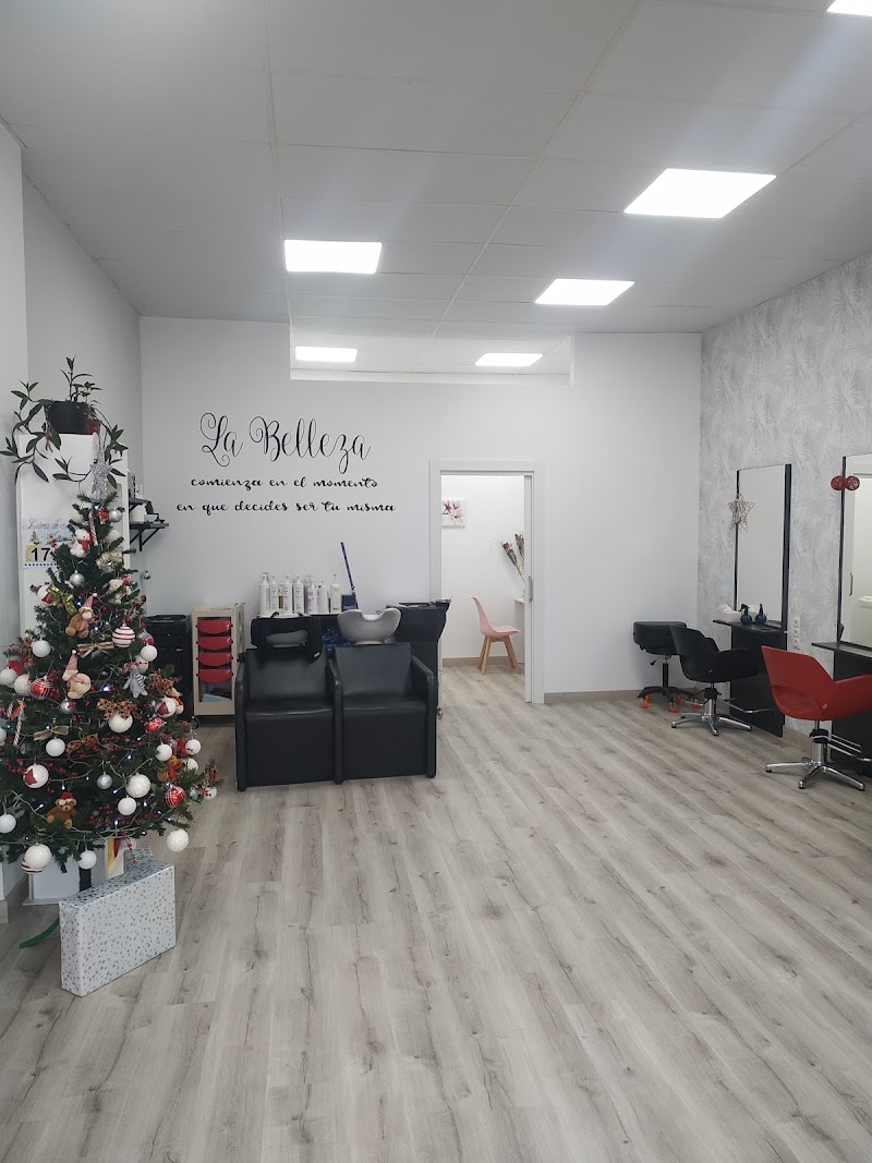 Nerea Sta. Cruz Estilistas - Coiffure Burgos - OneBooking