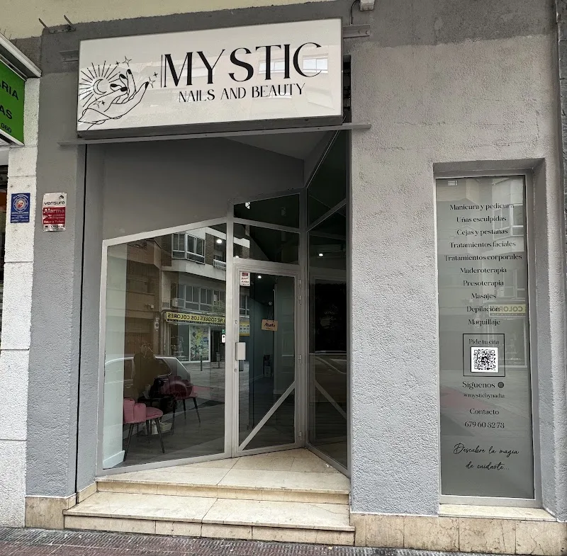 Mystic Nails And Beauty - Institut de beauté Logroño - OneBooking
