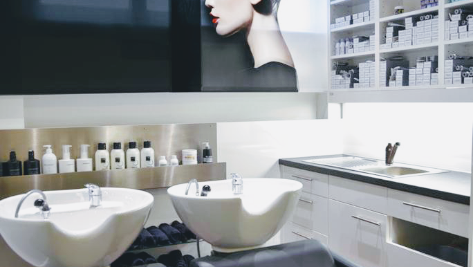 WE LOVE HAIR - Coiffure Cologne - OneBooking