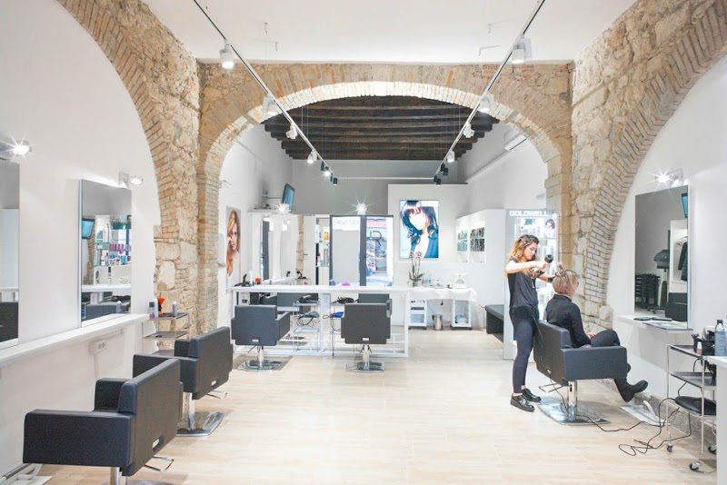 Rise Up Hair & Beauty Cagliari - Tratalias - Coiffure Cagliari - OneBooking