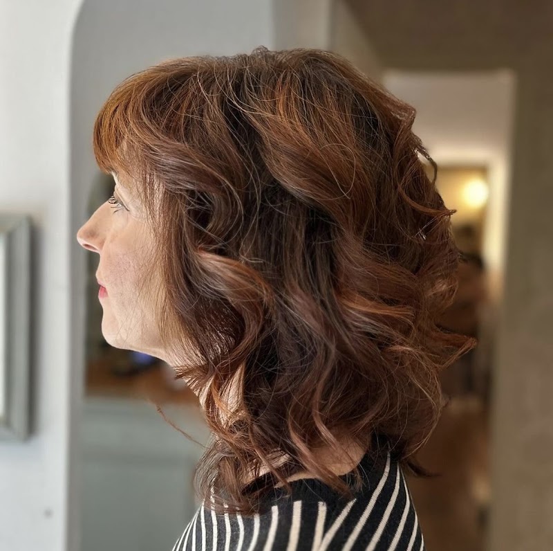Naturality Bio-Eco-Hair Salon - Coiffure Florence - OneBooking