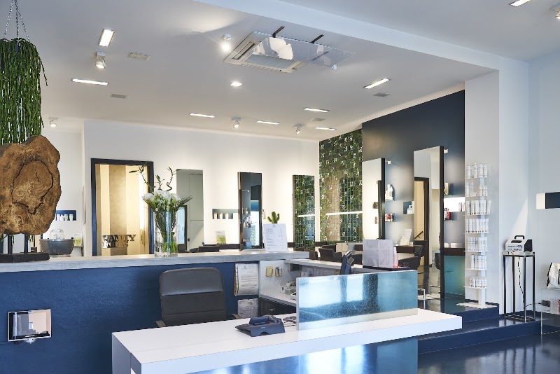 Alessandro Hair Studio - Coiffure Brescia - OneBooking
