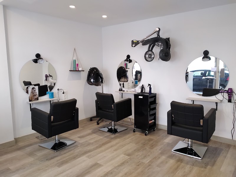 Noemí lago estilista - Coiffure Badalona - OneBooking