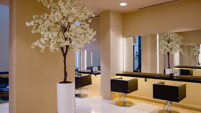 Shalom beauty salon Peluquería Barcelona - Coiffure Barcelona - OneBooking
