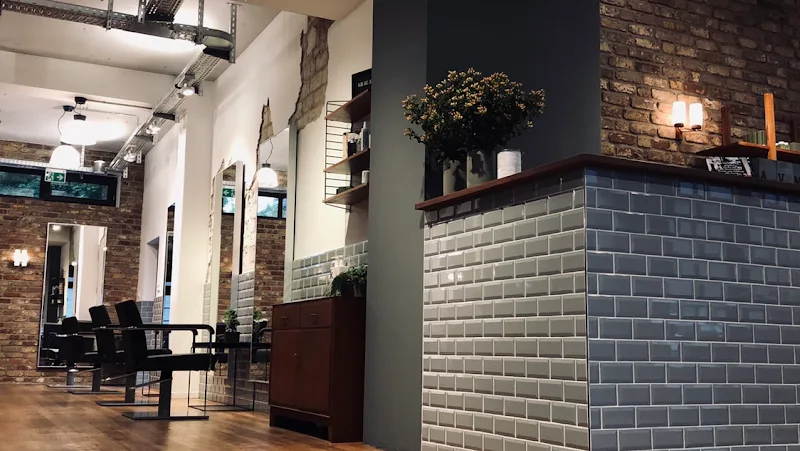 Oosterbeek / Friseur - Coiffure Cologne - Photo de couverture - OneBooking