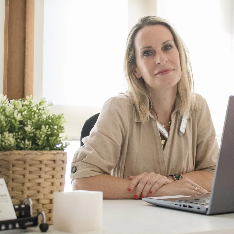 Acunatura - Clínica de estética y depilación láser en Málaga - Institut de beauté Málaga - OneBooking