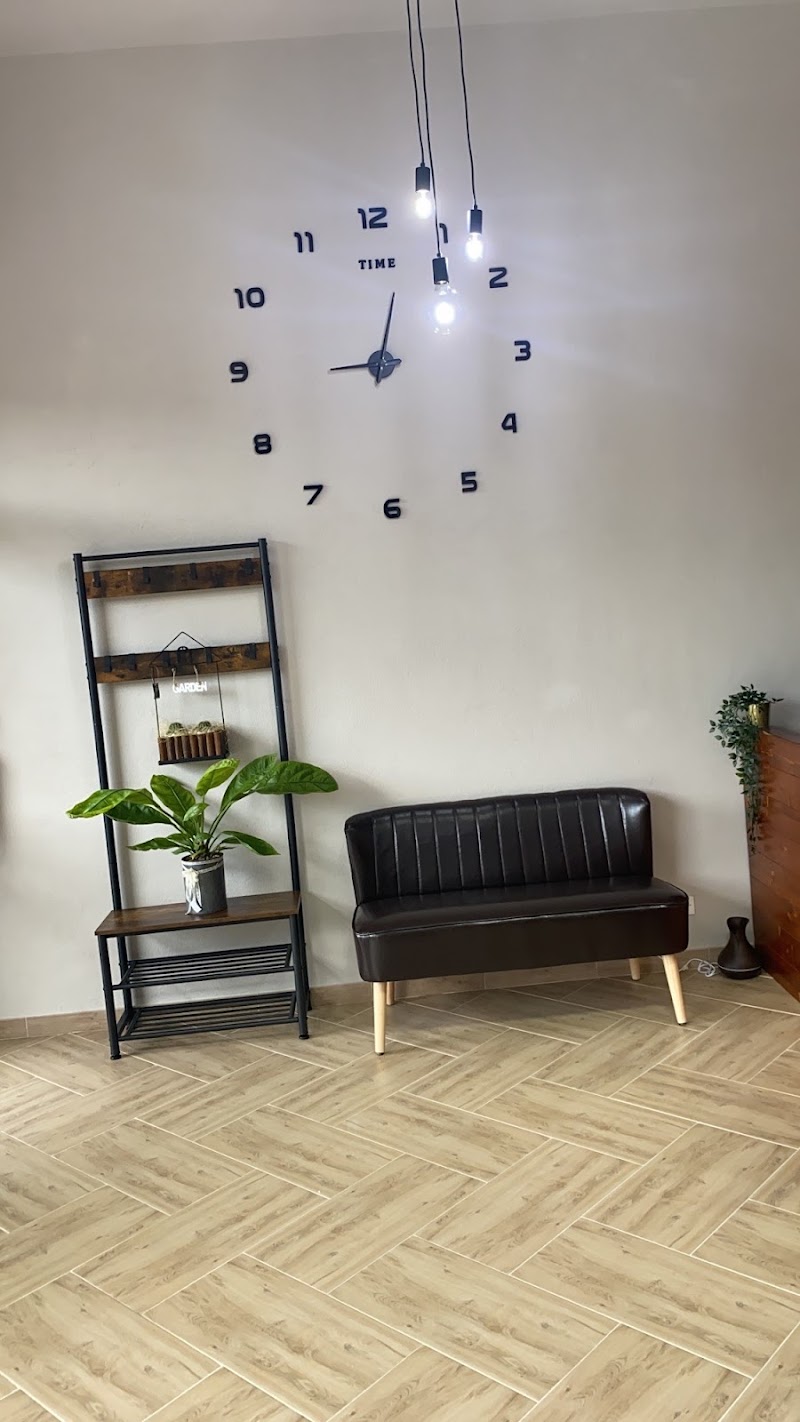 Officina Glam Hair Salon - Coiffure Cagliari - OneBooking