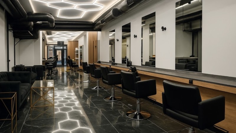 Goldene Locke –Dauerwelle/ Balayage & Blond Spezialist Haidhausen - Coiffure Munich - OneBooking