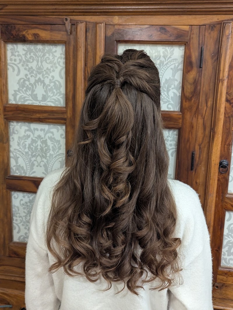 Je Suis Hair & Make Up Art - Coiffure Cologne - OneBooking