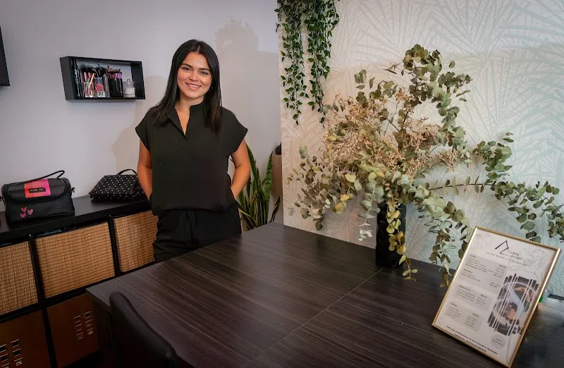Andrea Carvajal-Maquillaje y Cuidado Facial - Institut de beauté Santander - OneBooking