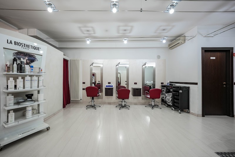 Nuova Immagine - Coiffure Ferrara - OneBooking