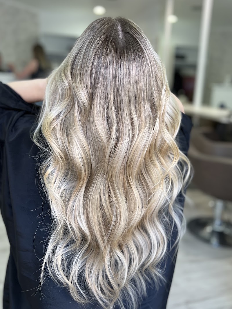 Hera hair artist ✂ - Coiffure Brussels - OneBooking