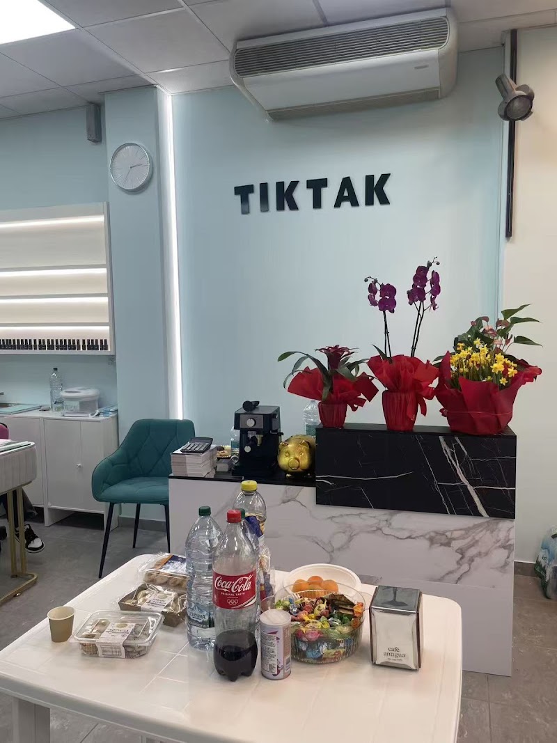 TIKTAK Salon Nail Parrucchiere - Coiffure Forlì - OneBooking