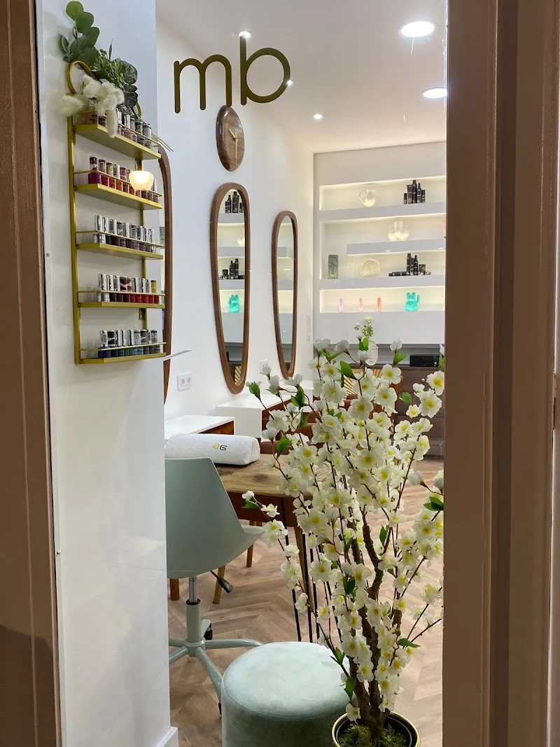 Peluquería Amelia Bueno - Coiffure Gijón - OneBooking