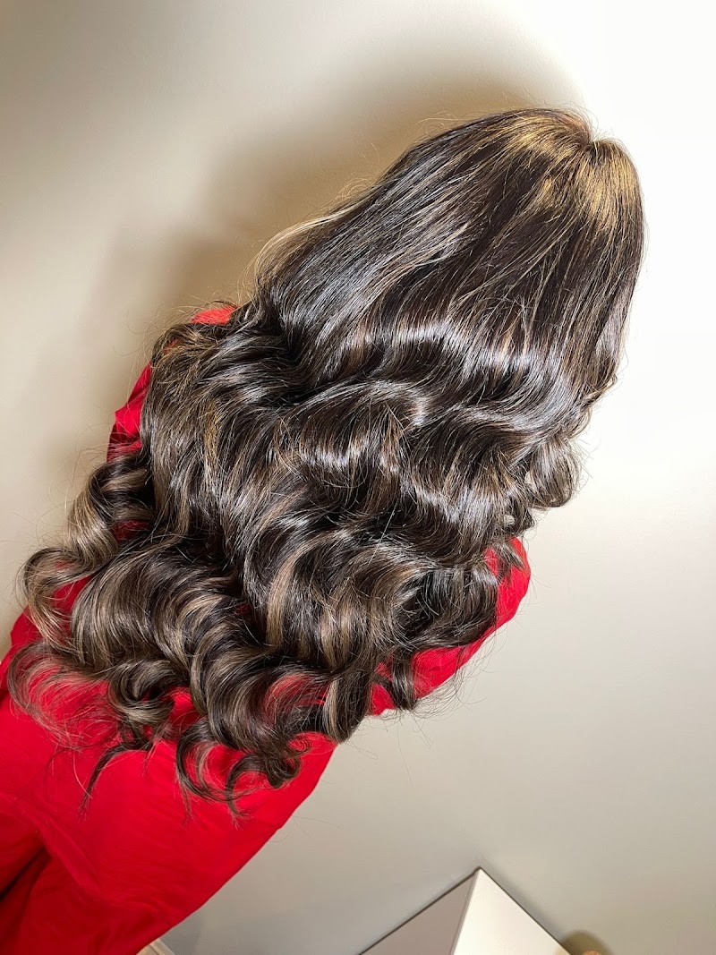 Taran K Beauty (Pro Make-up Artist, Advanced Treatments & Training Academy)