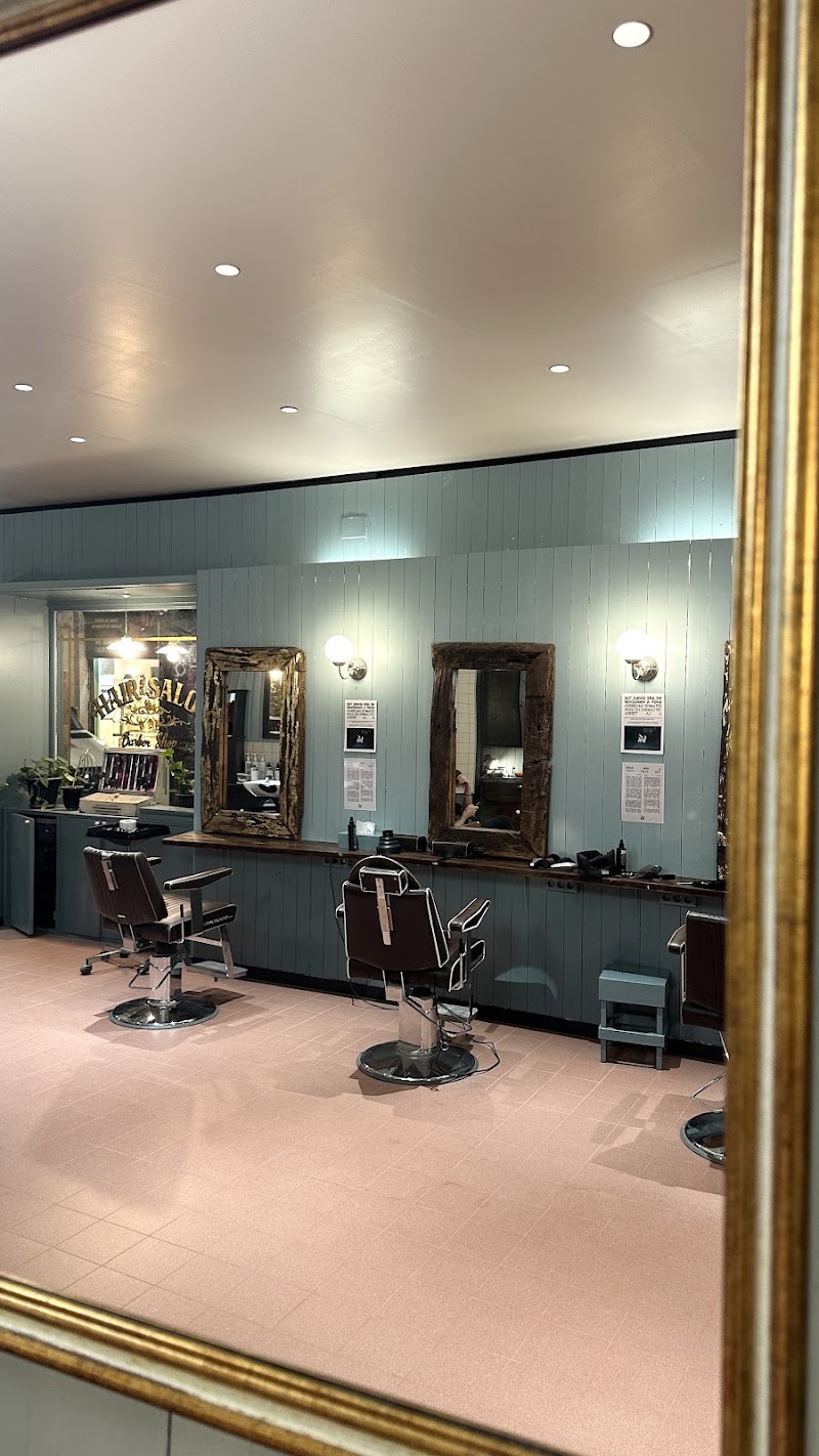 A CLUB by Anthony Llobet GOTIC (English Hair Salon) - Coiffure Barcelona - OneBooking