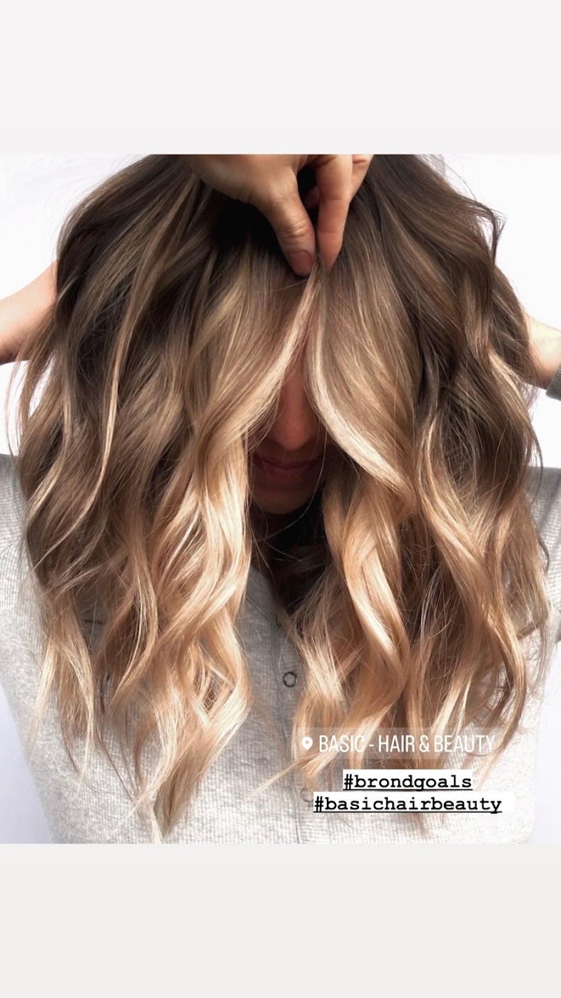 Basic Hair & Beauty - Coiffure Brescia - OneBooking