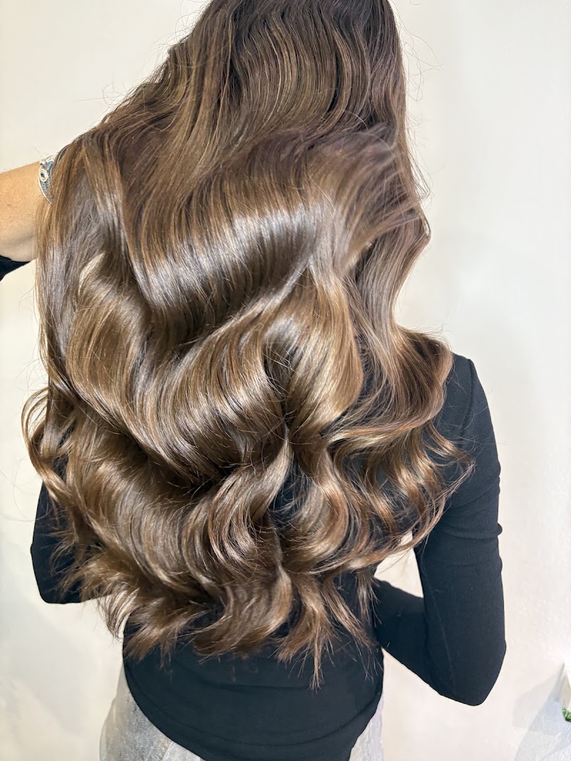 Juanvi Camarasa - Hair Studio - Coiffure València - OneBooking