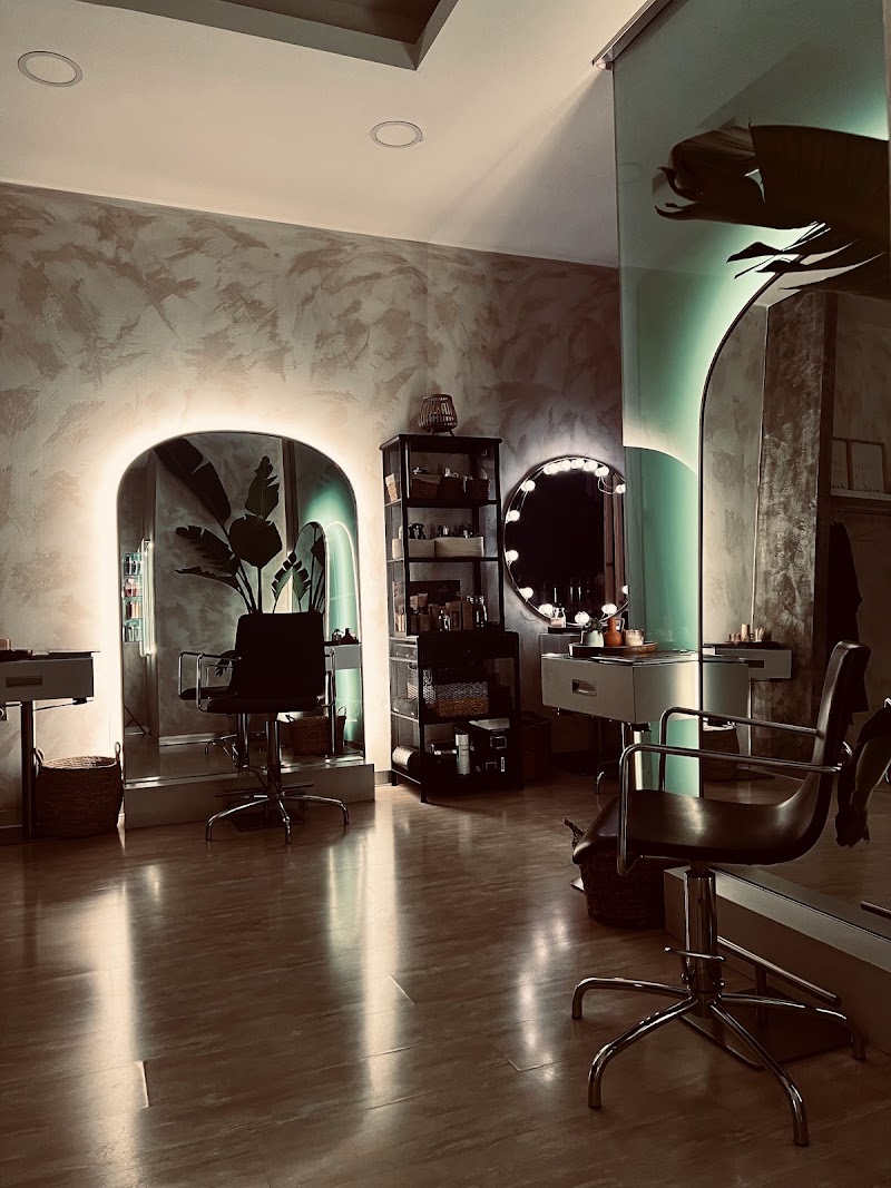 Mèharèes Hair Experience - Centro Degradé Conseil - Coiffure Bologna - OneBooking