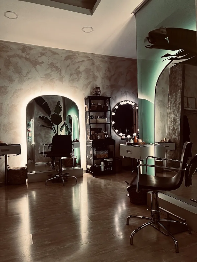 Mèharèes Hair Experience - Centro Degradé Conseil - Coiffure Bologna - OneBooking