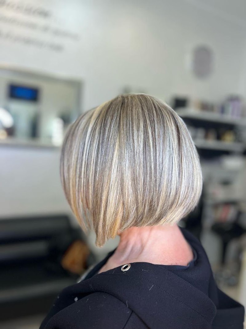 Exclusive Hair di Alessi Ettore - Coiffure Latina - OneBooking