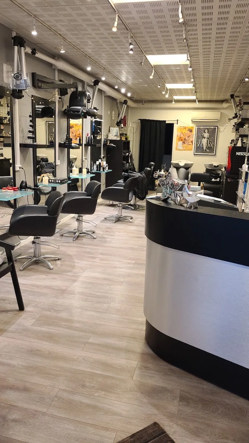 Salon Milano Fuglevænget 39E - Coiffure Grenaa - Photo de couverture - OneBooking