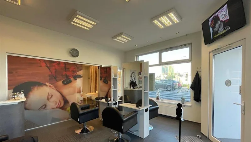 Hair & Beauty by Mel