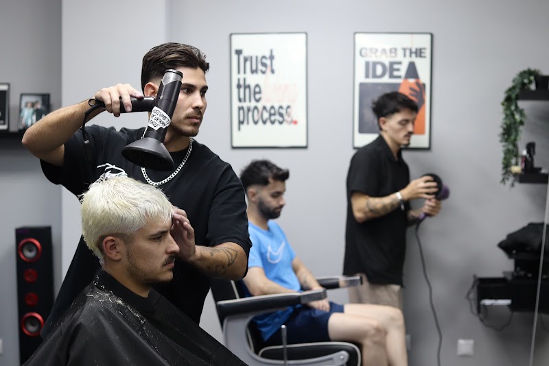 HTB HAIR SALON | Barbería Alcalá de Henares - Coiffure Alcalá De Henares - OneBooking