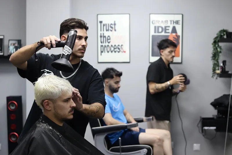 HTB HAIR SALON | Barbería Alcalá de Henares - Coiffure Alcalá De Henares - OneBooking