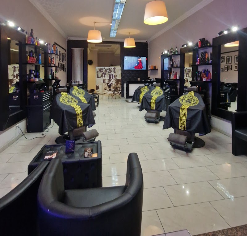 Prestige Friseur-Salon - Düsseldorf - Coiffure Düsseldorf - OneBooking