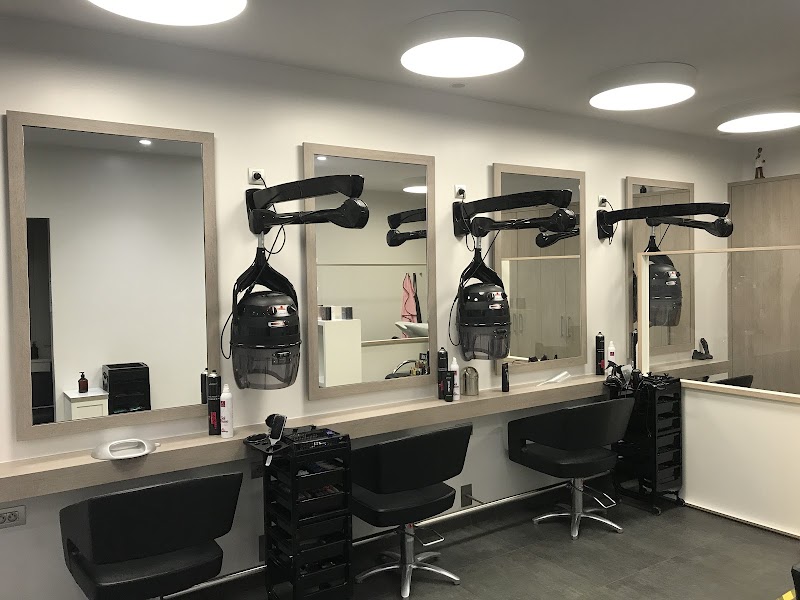 Coiffure Cos ✂ - Coiffure Bruges - OneBooking