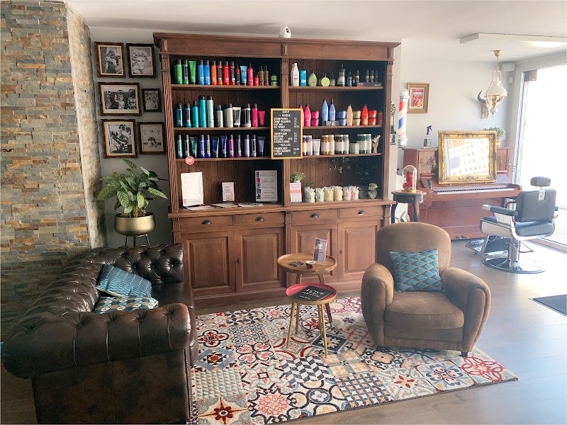 Love is in the hair - Coiffure Charleroi - OneBooking