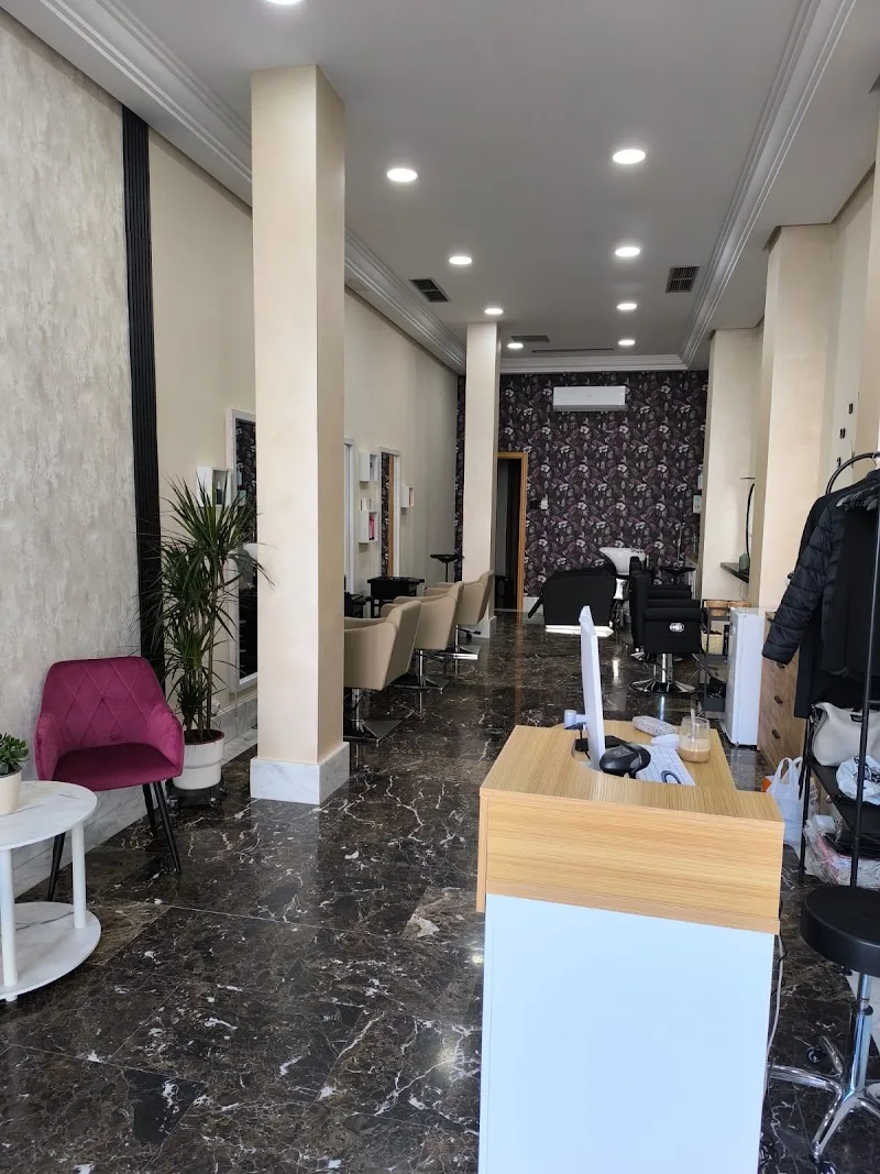 Akari Peluquería y Spa - Coiffure Valladolid - OneBooking