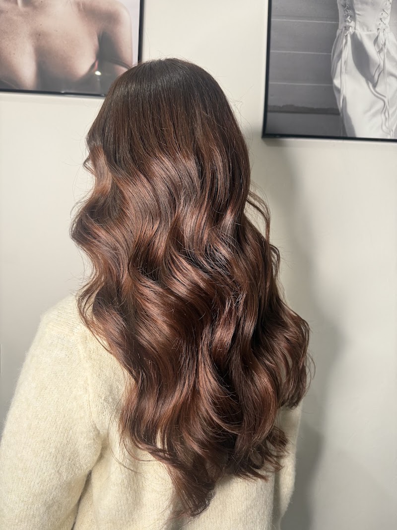 Isadì Hair Stylist - Coiffure Bologna - OneBooking