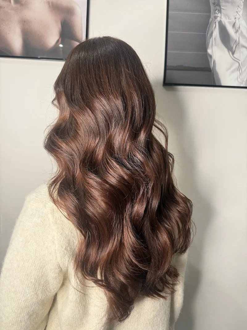 Isadì Hair Stylist - Coiffure Bologna - OneBooking