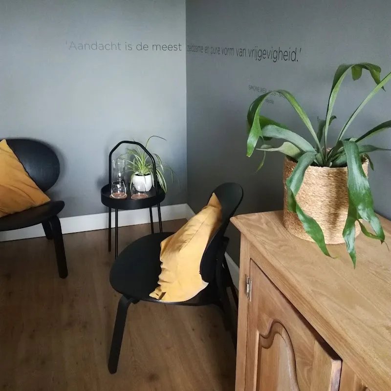 Voeling - ontspannende lichaamsmassage - Massage Roeselare - OneBooking