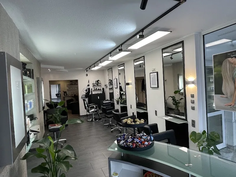 Haircreation by RK - Coiffure Cologne - Photo de couverture - OneBooking