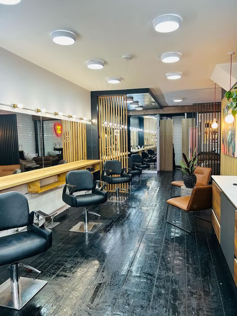 March Hare - Coiffure Bristol - Photo de couverture - OneBooking