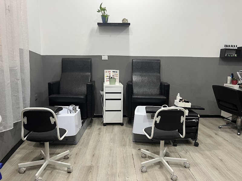 Salon parrucchieri Hair & Nail - Coiffure Bologna - OneBooking